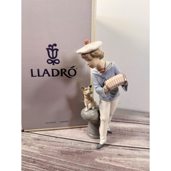 Lladro Seaside Serenade 9” tall Porcelain # 6197 Retired 1998 mint w/ Box - Picture 3 of 17